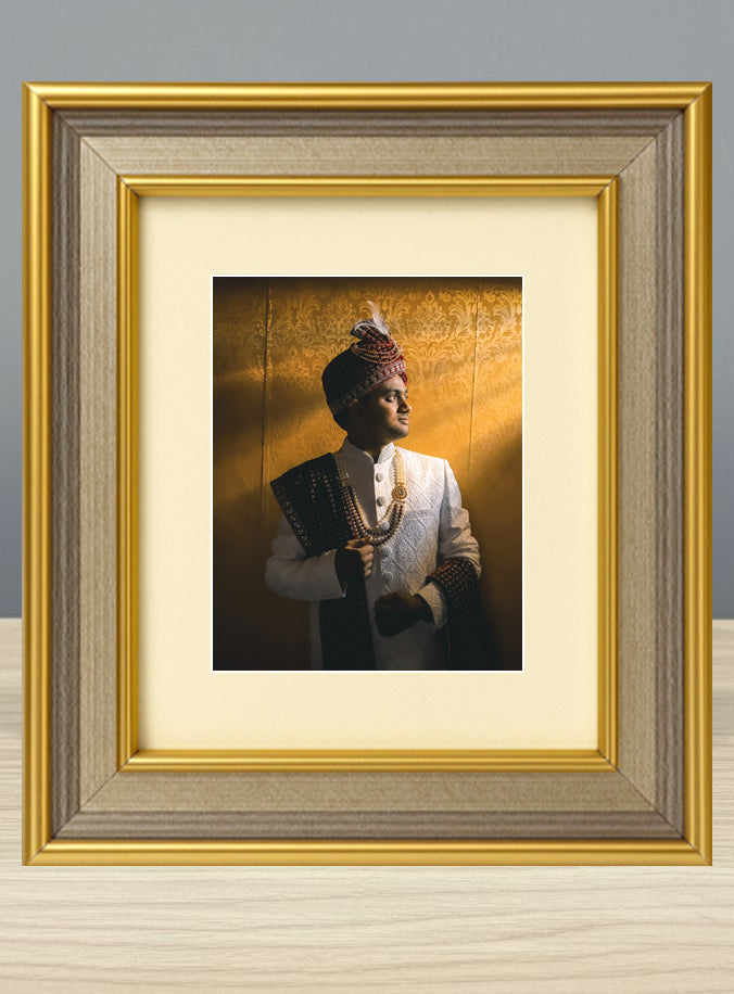 Aristocrat Gold Accent Frame(Mount)-Incl Photo Print