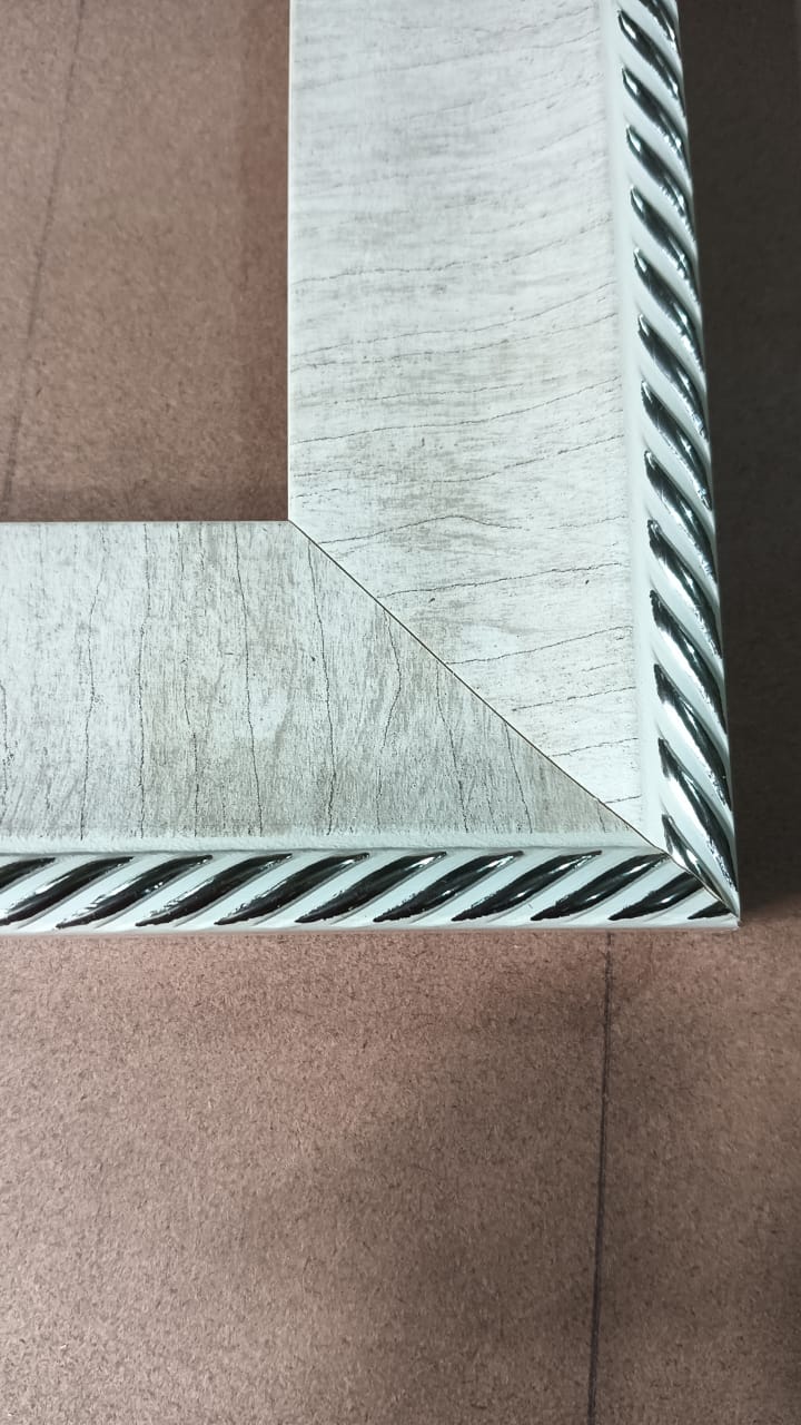 Ivory Twist Elegance Frame(Incl Photo Printing)