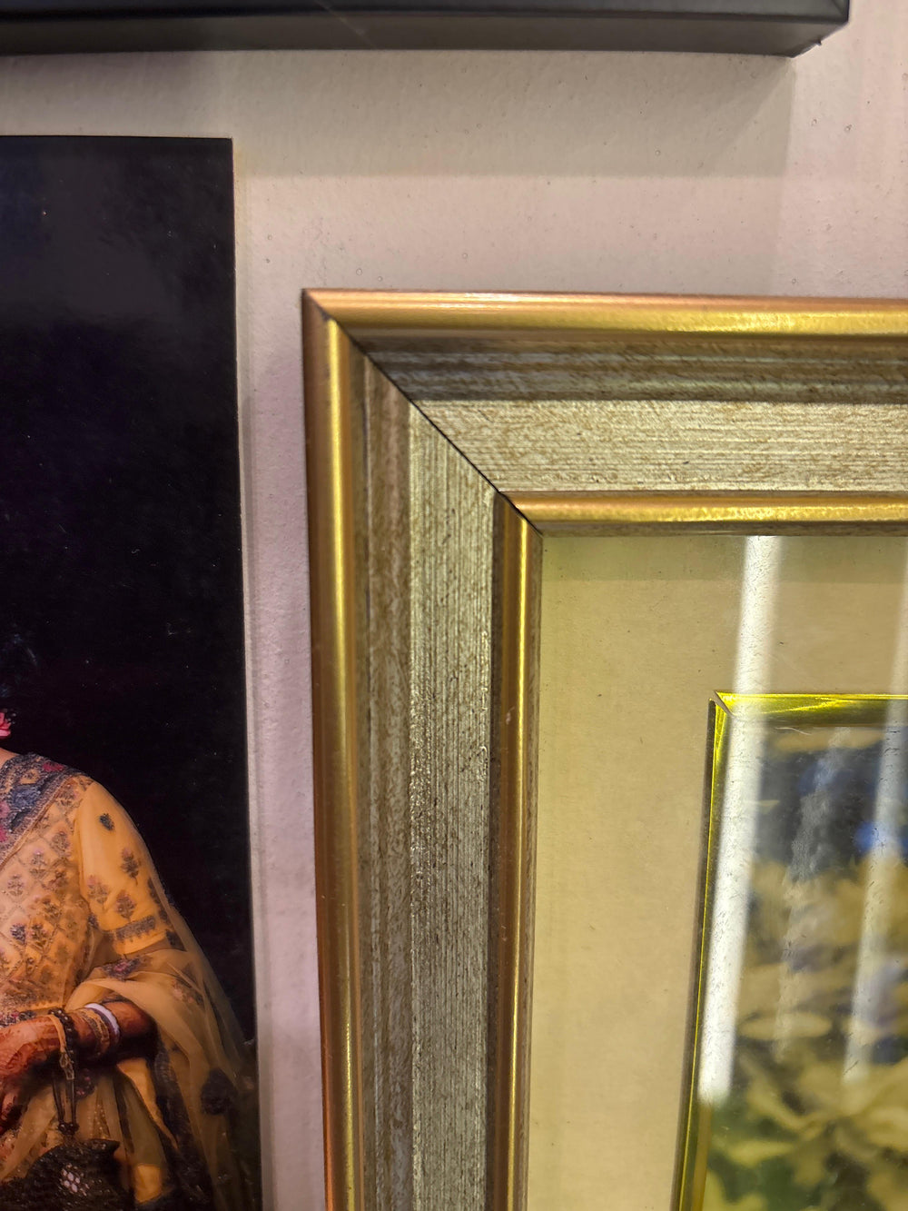 Aristocrat Gold Accent Frame(Mount)-Incl Photo Print